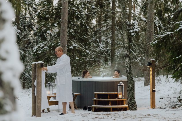 Varmbad i skogen